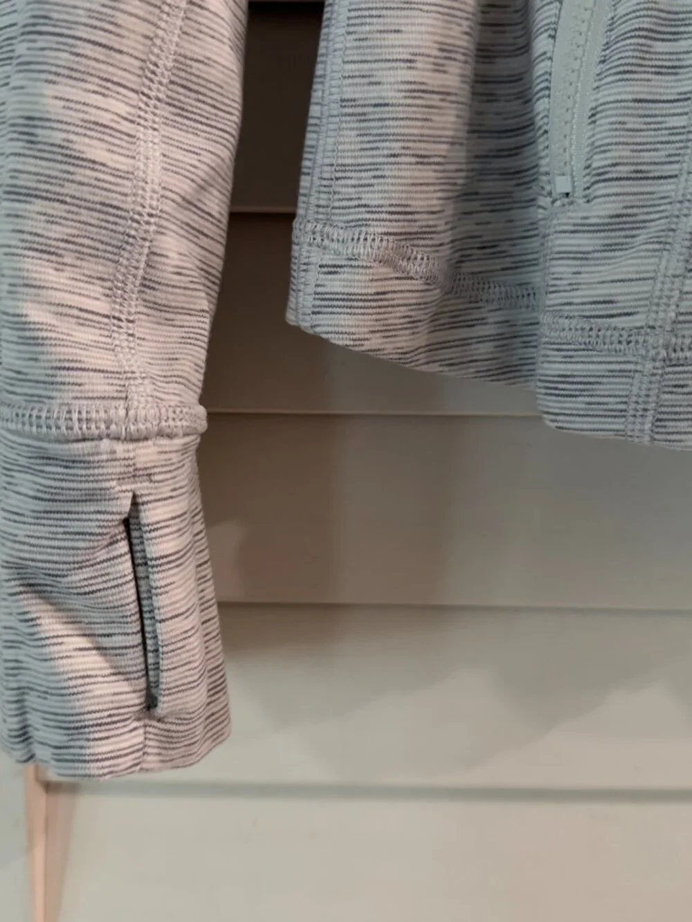 Lululemon Define Jacket - Size 8 Heathered Gray